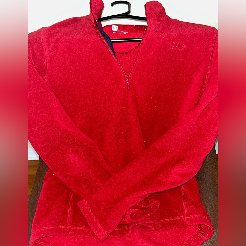 Gap Fleece Pull Over Sweater